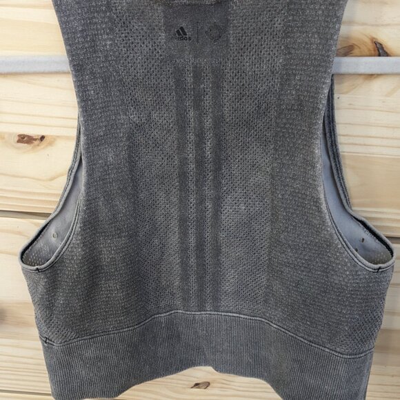 Adidas x Wanderlust Festival gray crop tank - Picture 2 of 5
